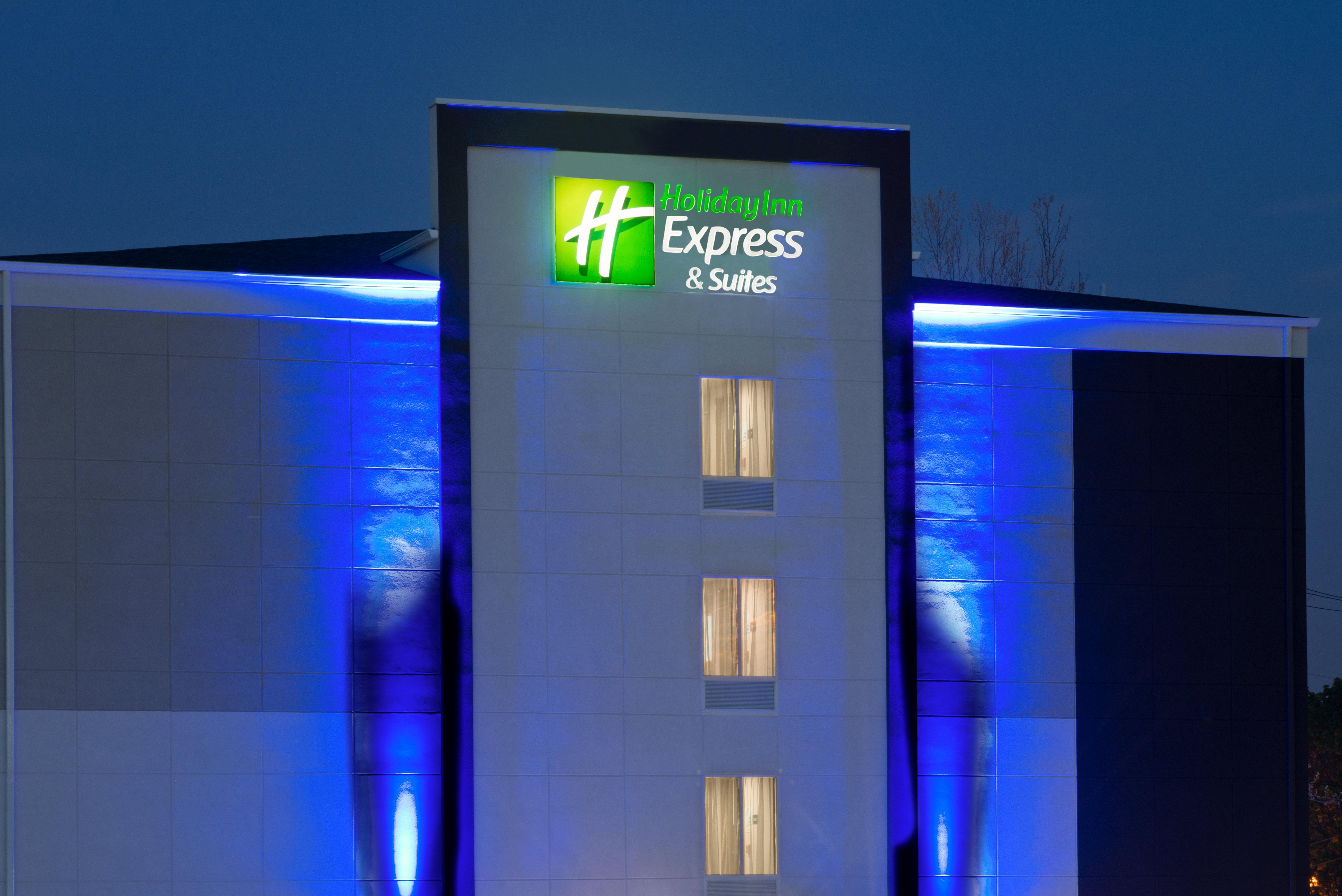 Holiday Inn Express & Suites New Cumberland By Ihg Екстер'єр фото